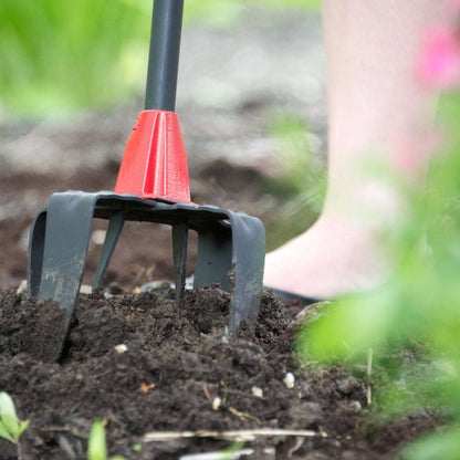 Garden claw