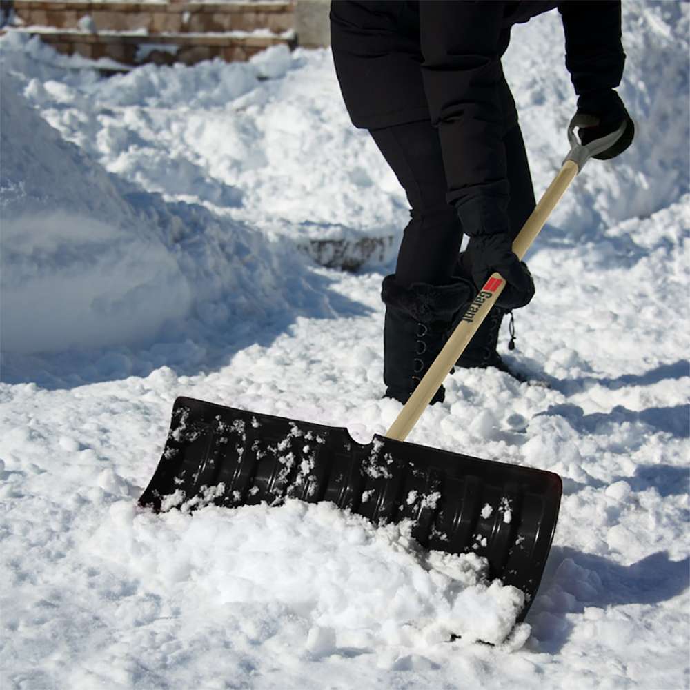 Snow pusher, 26" poly blade