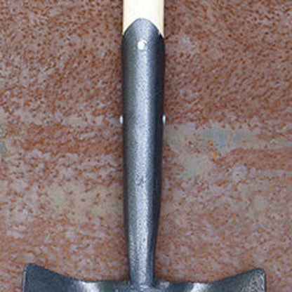 Round point shovel, long wood handle