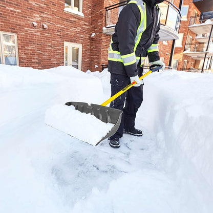 Snow pusher, fiberglass handle, 24" poly blade